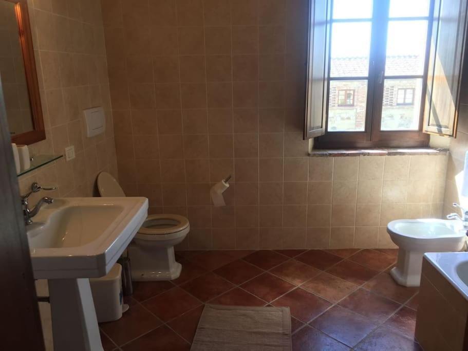 Cozy Home In Countryside Asciano Siena -Renovated! ภายนอก รูปภาพ