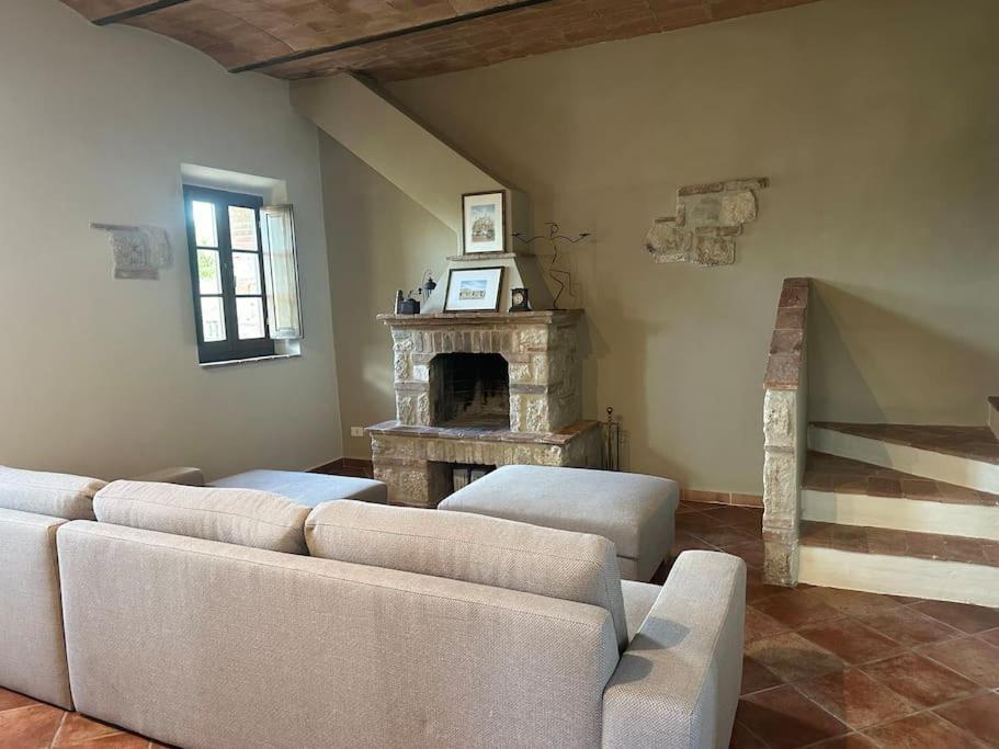 Cozy Home In Countryside Asciano Siena -Renovated! ภายนอก รูปภาพ